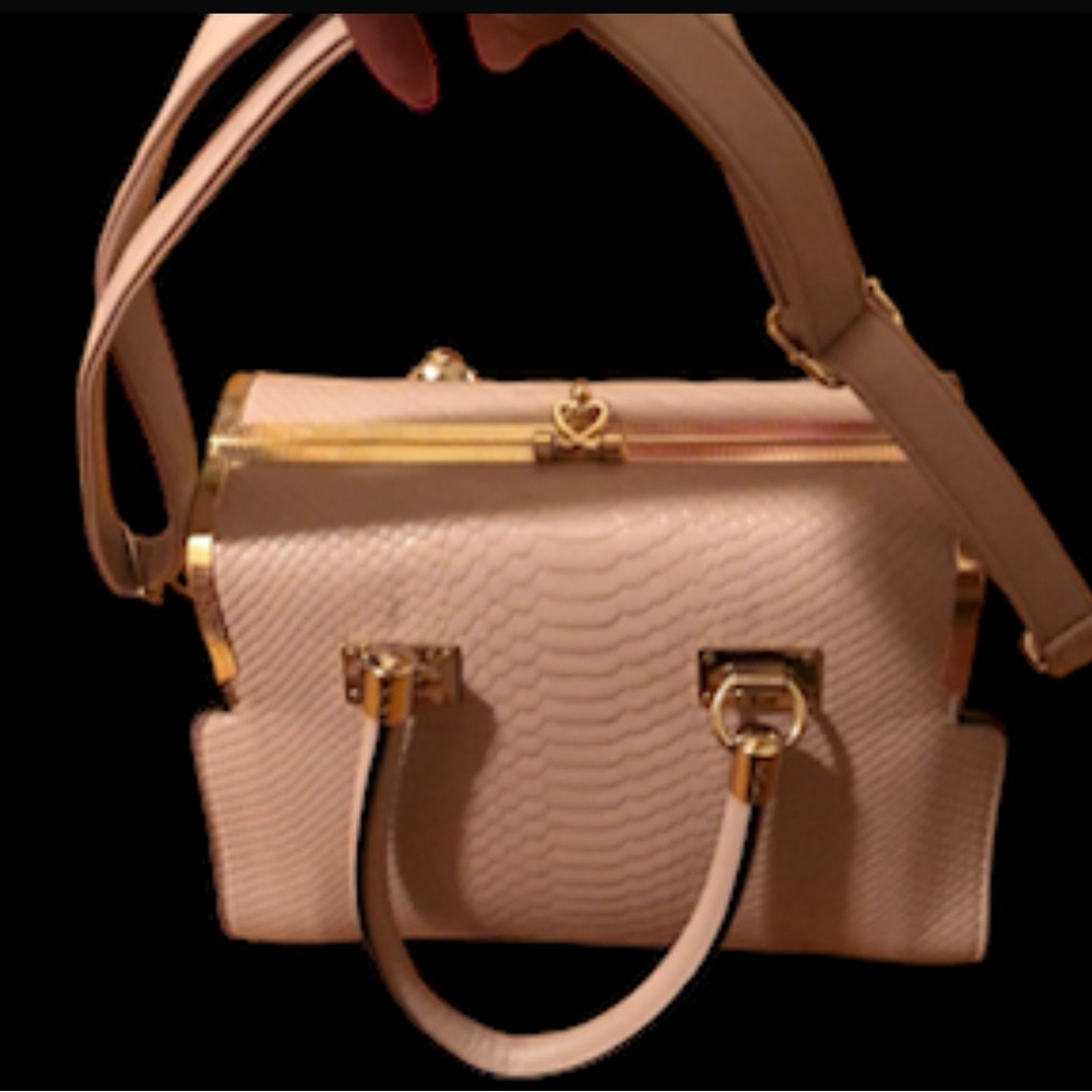Beautiful Purse 👜 - Picture 15 of 15